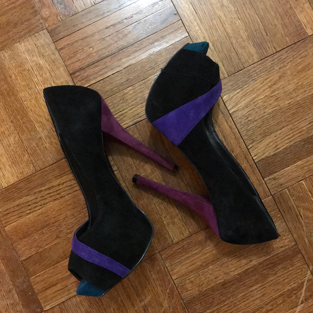 Guess heels